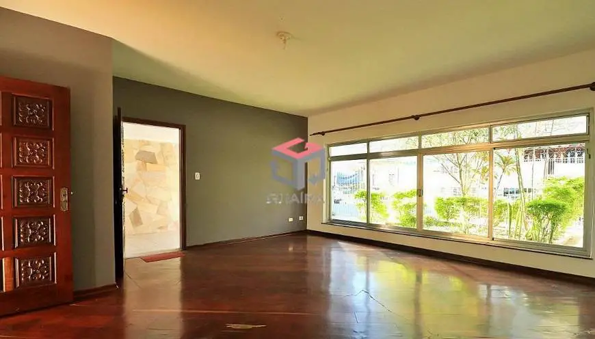 Foto 1 de Casa com 3 Quartos para alugar, 229m² em Vila Bastos, Santo André