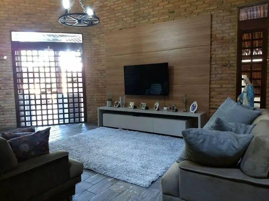 Foto 1 de Casa com 4 Quartos para alugar, 350m² em Jatiúca, Maceió
