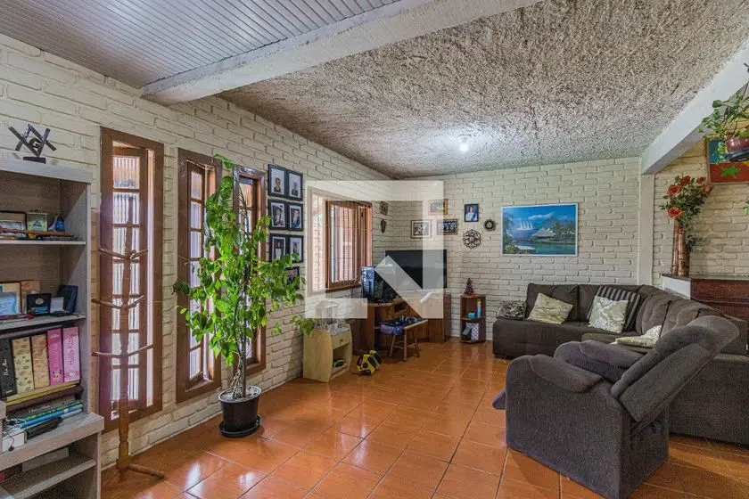 Foto 1 de Casa com 4 Quartos à venda, 240m² em Rubem Berta, Porto Alegre
