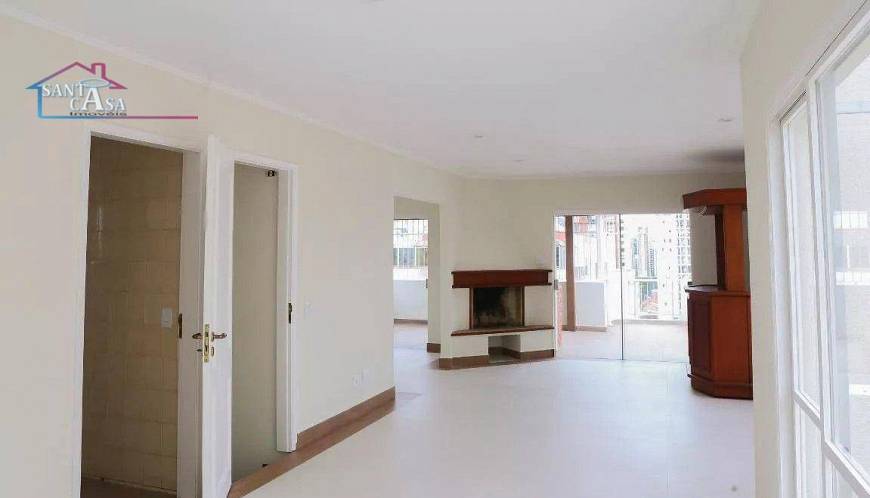 Foto 2 de Cobertura com 4 Quartos para alugar, 220m² em Vila Olímpia, São Paulo