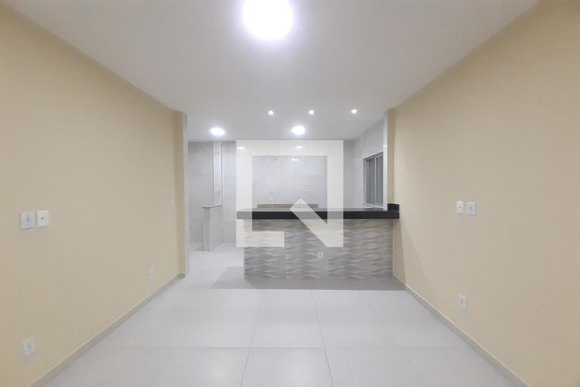 Foto 1 de Apartamento com 1 Quarto para alugar, 60m² em Inhaúma, Rio de Janeiro