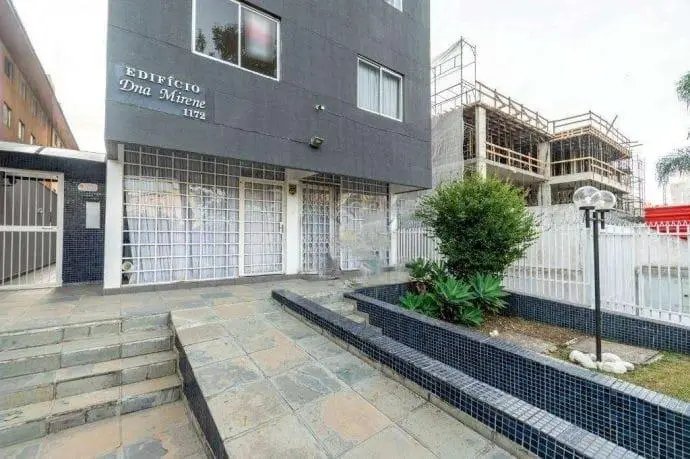 Foto 2 de Apartamento com 2 Quartos à venda, 49m² em Água Verde, Curitiba