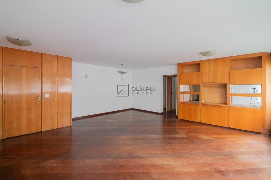 Foto 3 de Apartamento com 2 Quartos à venda, 126m² em Higienópolis, São Paulo