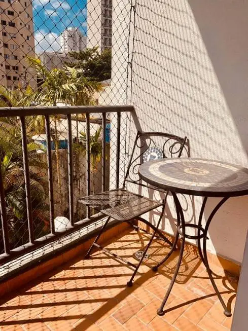 Foto 1 de Apartamento com 2 Quartos para alugar, 63m² em Moema, São Paulo