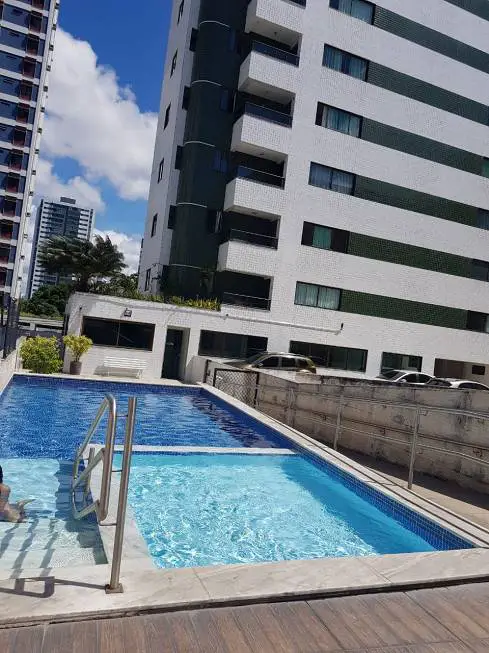 Foto 1 de Apartamento com 3 Quartos para alugar, 84m² em Derby, Recife