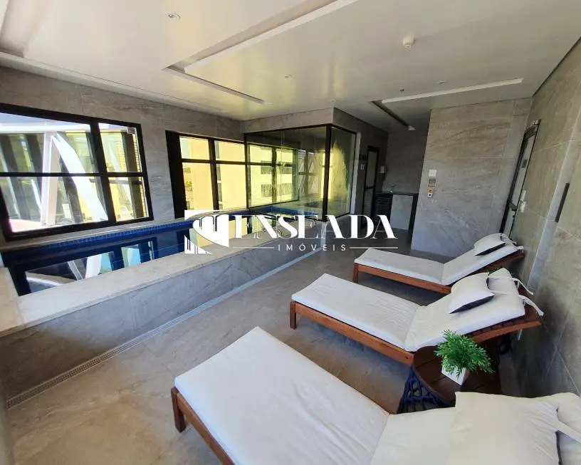Foto 4 de Apartamento com 3 Quartos para alugar, 100m² em Enseada do Suá, Vitória