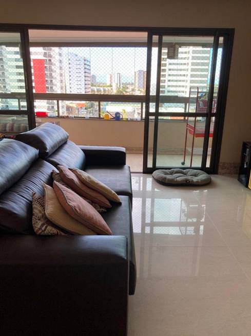 Foto 4 de Apartamento com 3 Quartos à venda, 150m² em Treze de Julho, Aracaju