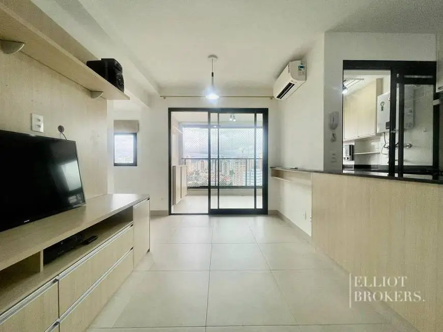 Foto 4 de Apartamento com 3 Quartos para alugar, 70m² em Vila Gomes Cardim, São Paulo