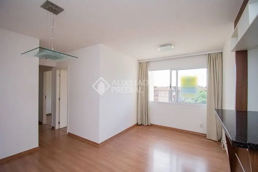 Foto 1 de Apartamento com 3 Quartos para alugar, 65m² em Vila Ipiranga, Porto Alegre