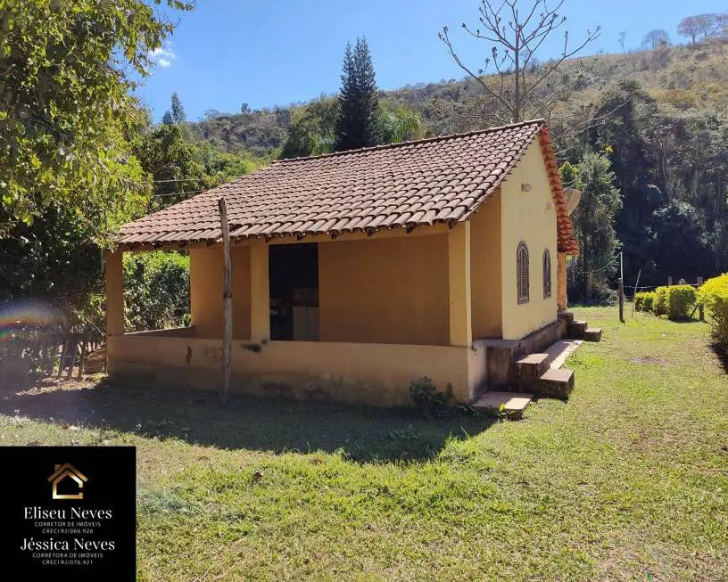Foto 2 de Casa com 2 Quartos à venda, 60m² em Maravilha, Paty do Alferes