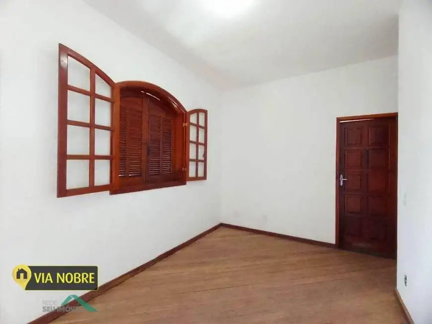 Foto 2 de Casa com 2 Quartos para alugar, 105m² em Palmeiras, Belo Horizonte