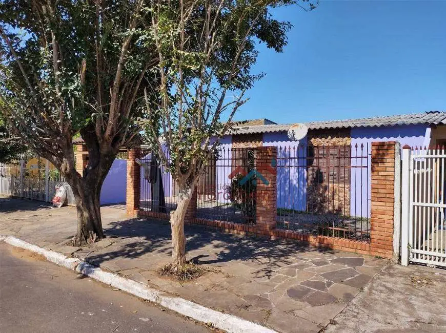 Foto 1 de Casa com 3 Quartos à venda, 90m² em Guajuviras, Canoas