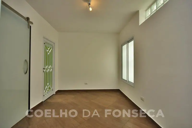 Foto 3 de Casa com 4 Quartos à venda, 200m² em Moema, São Paulo