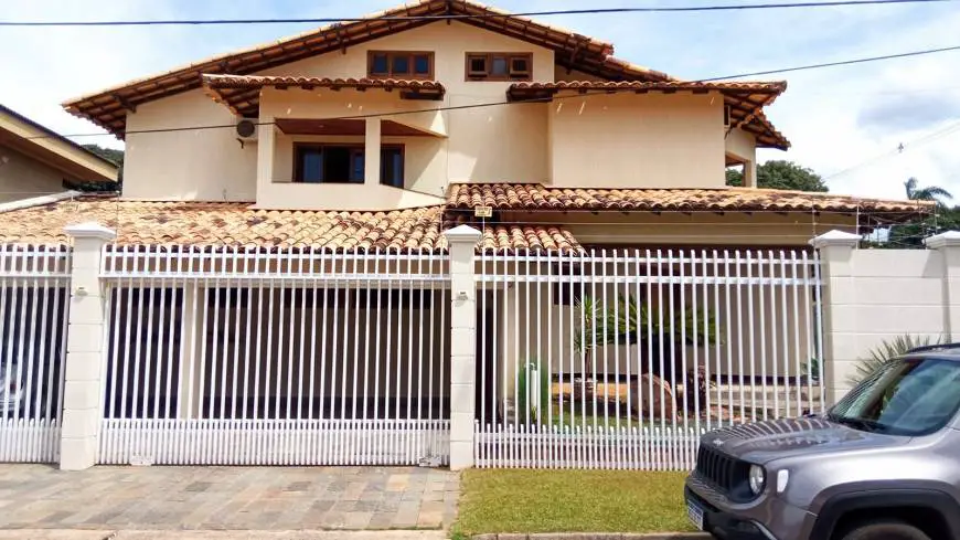Foto 1 de Casa com 5 Quartos para alugar, 800m² em Setor de Habitacoes Individuais Sul, Brasília