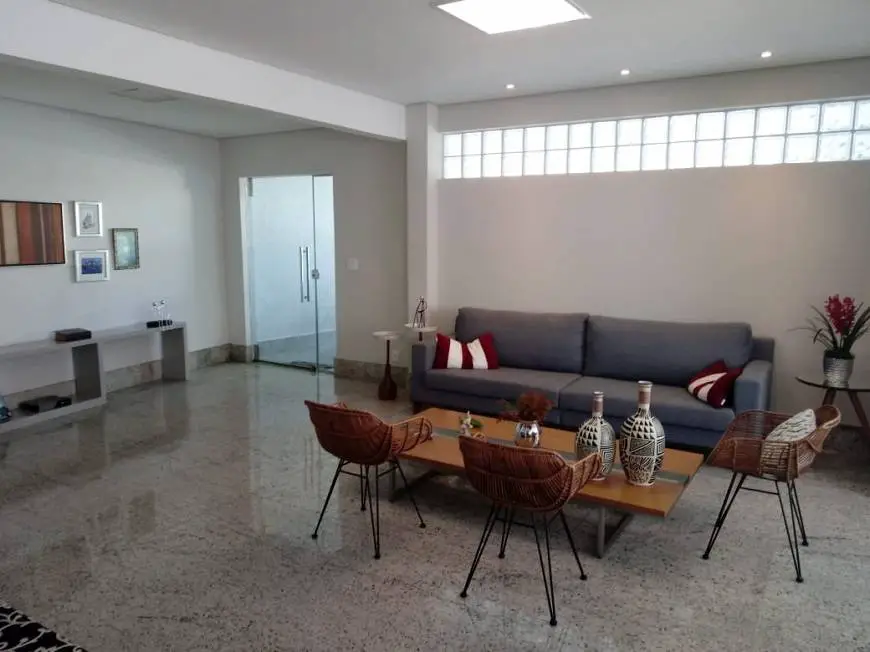 Foto 3 de Casa de Condomínio com 4 Quartos à venda, 443m² em Castelo, Belo Horizonte
