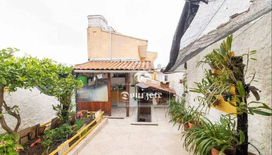 Foto 3 de Sobrado com 4 Quartos à venda, 250m² em Vila Floresta, Santo André