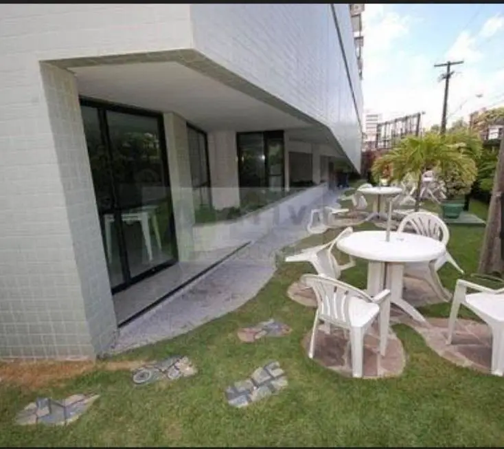 Foto 1 de Apartamento com 1 Quarto para alugar, 10m² em Casa Amarela, Recife