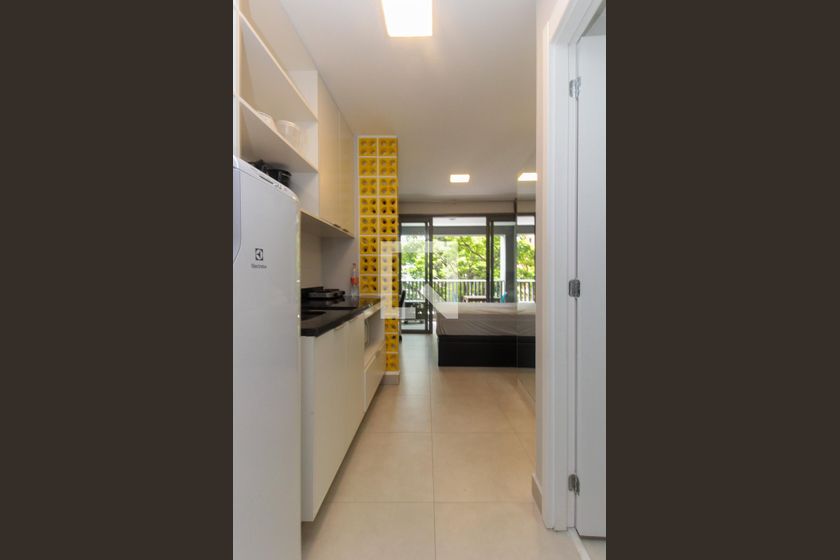 Foto 2 de Apartamento com 1 Quarto para alugar, 25m² em Vila Madalena, São Paulo