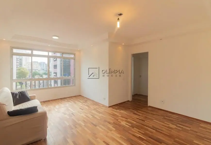 Foto 2 de Apartamento com 2 Quartos para alugar, 85m² em Moema, São Paulo