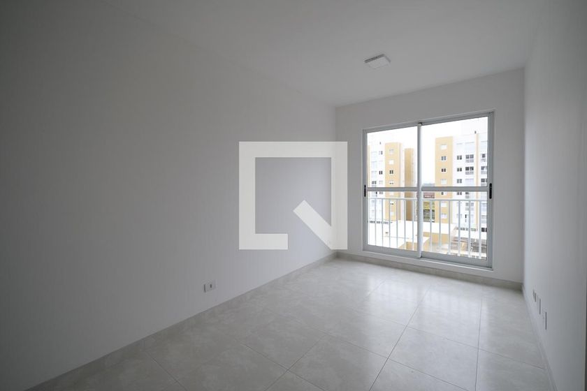 Foto 2 de Apartamento com 3 Quartos para alugar, 60m² em Cidade Industrial, Curitiba