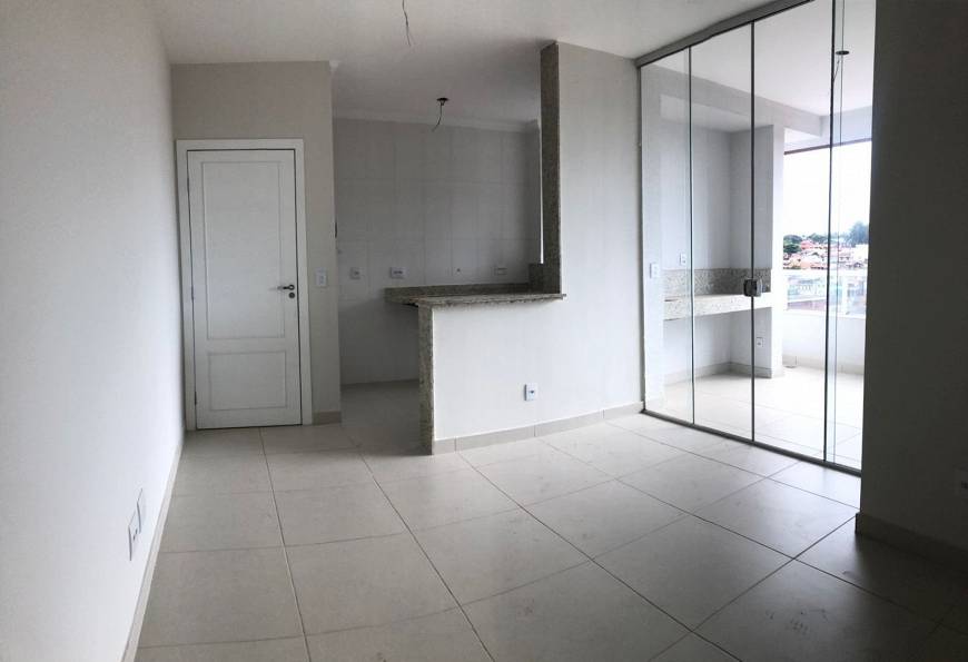 Foto 1 de Apartamento com 3 Quartos à venda, 73m² em João Pinheiro, Belo Horizonte