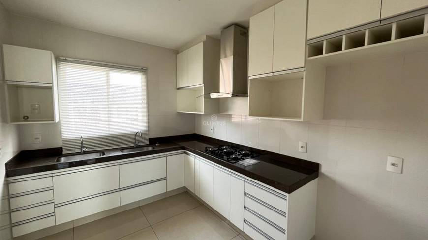 Foto 1 de Apartamento com 3 Quartos para alugar, 135m² em Patrimônio, Uberlândia