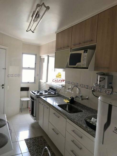 Foto 4 de Apartamento com 3 Quartos à venda, 75m² em Vila Sônia, São Paulo