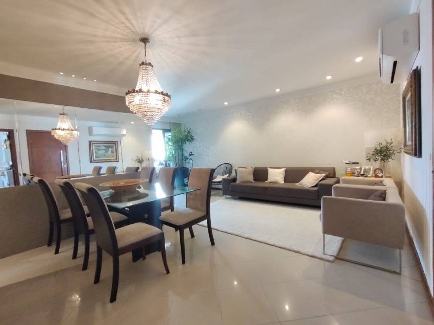 Foto 2 de Apartamento com 4 Quartos à venda, 138m² em Praia do Canto, Vitória