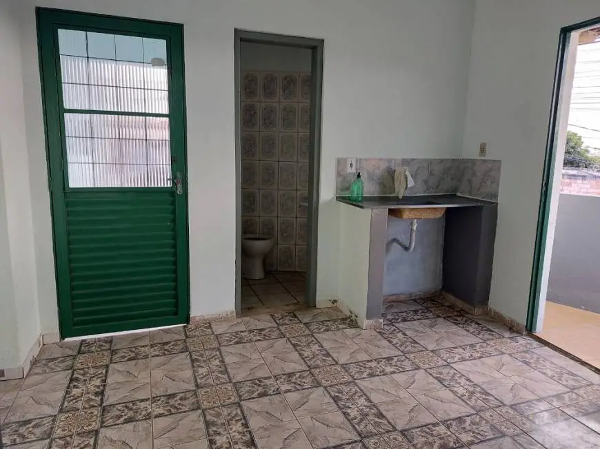 Foto 1 de Casa com 1 Quarto para alugar, 60m² em Jardim das Alterosas 2 Secao, Betim