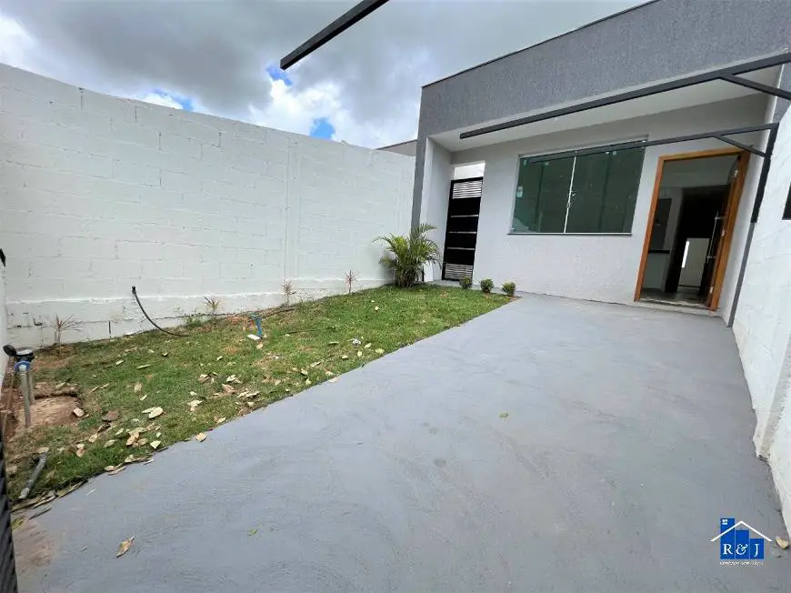Foto 1 de Casa com 2 Quartos à venda, 150m² em Cachoeira, São José da Lapa