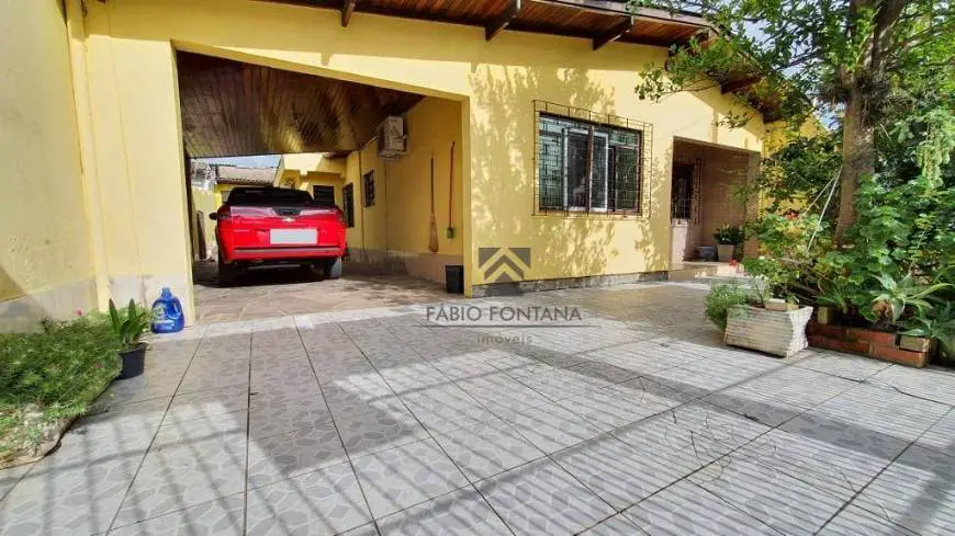 Foto 1 de Casa com 3 Quartos à venda, 170m² em Maringa, Alvorada
