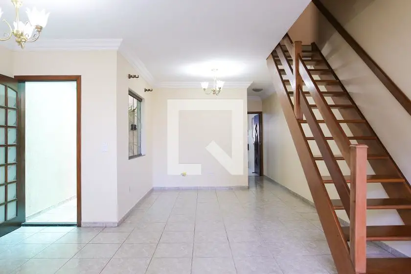 Foto 1 de Casa com 3 Quartos para alugar, 198m² em Santa Teresinha, Santo André