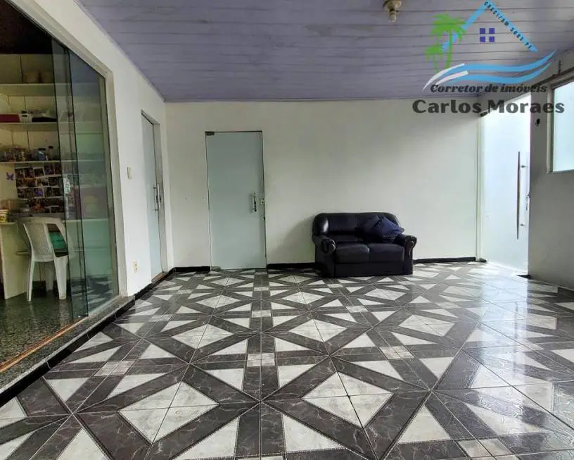 Foto 5 de Casa com 4 Quartos à venda, 260m² em Flores, Manaus
