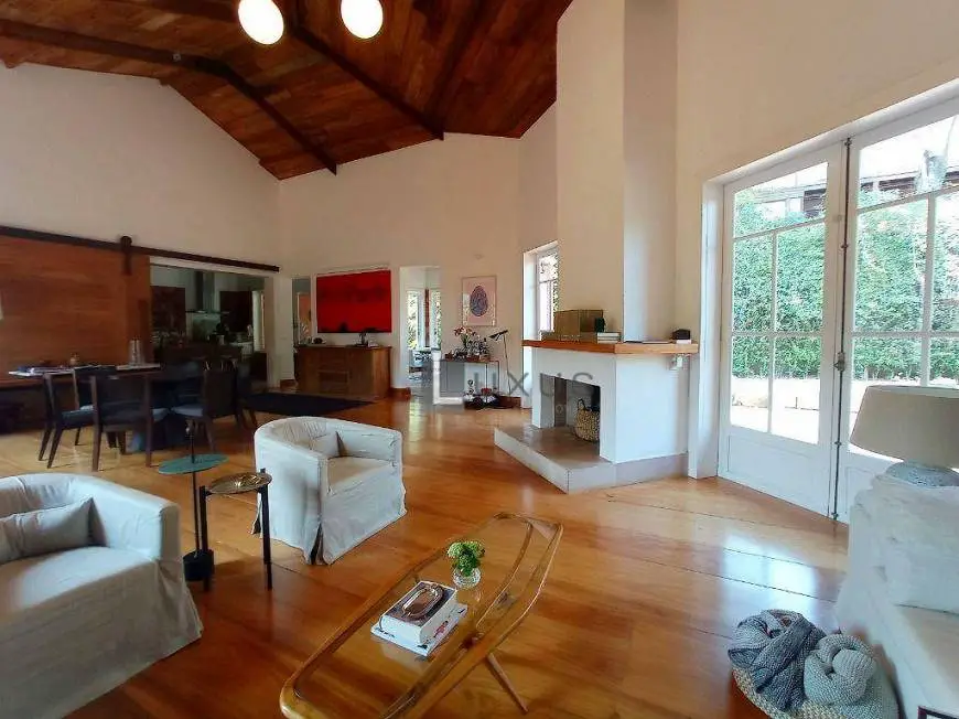 Foto 4 de Casa de Condomínio com 3 Quartos à venda, 380m² em Vila del Rey, Nova Lima