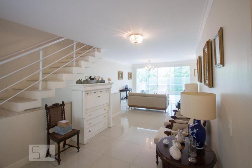 Foto 1 de Casa de Condomínio com 4 Quartos para alugar, 260m² em Campo Belo, São Paulo