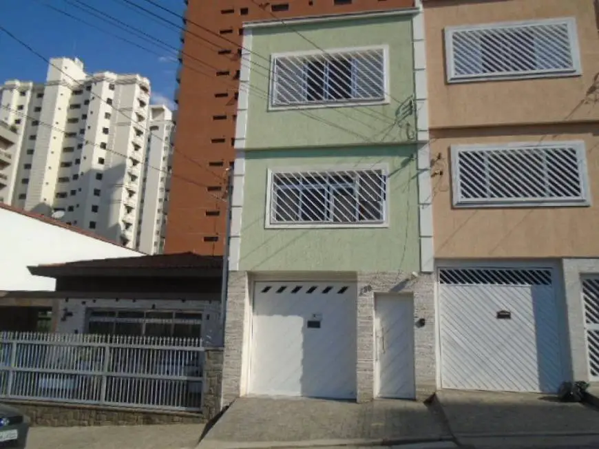 Foto 1 de Sobrado com 2 Quartos à venda, 132m² em Vila Paiva, São Paulo