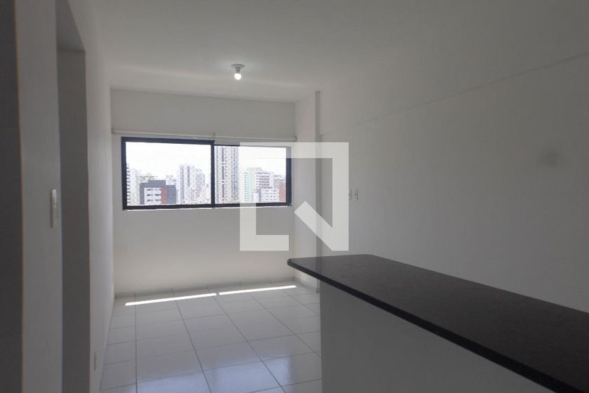 Foto 3 de Apartamento com 1 Quarto para alugar, 32m² em Boa Viagem, Recife