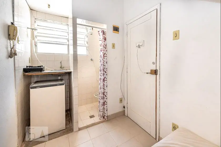 Foto 4 de Apartamento com 1 Quarto para alugar, 10m² em Leblon, Rio de Janeiro