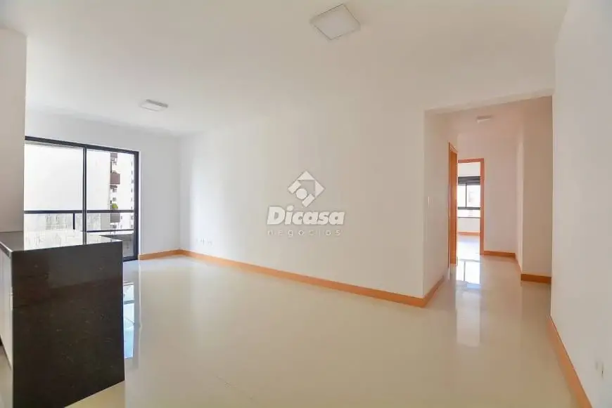 Foto 3 de Apartamento com 2 Quartos para alugar, 75m² em Água Verde, Curitiba
