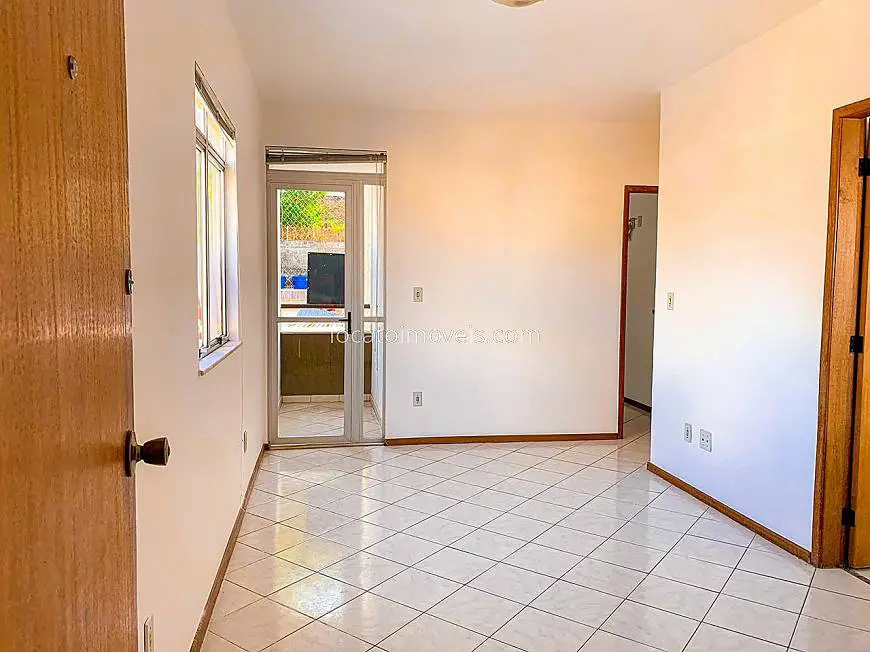 Foto 3 de Apartamento com 2 Quartos à venda, 55m² em Santa Helena, Juiz de Fora
