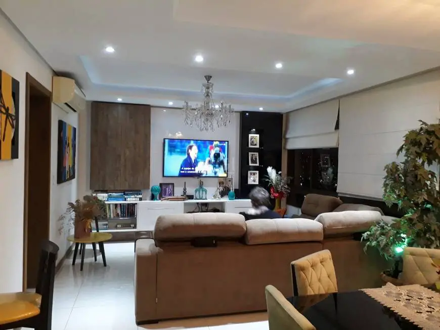 Foto 2 de Apartamento com 3 Quartos à venda, 111m² em Petrópolis, Porto Alegre