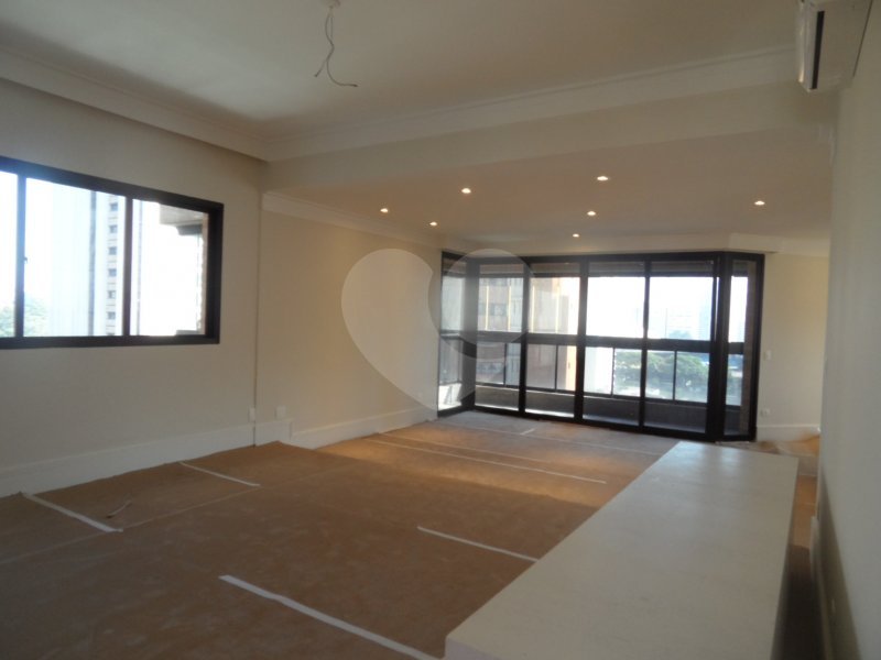 Foto 1 de Apartamento com 4 Quartos para alugar, 283m² em Ibirapuera, São Paulo