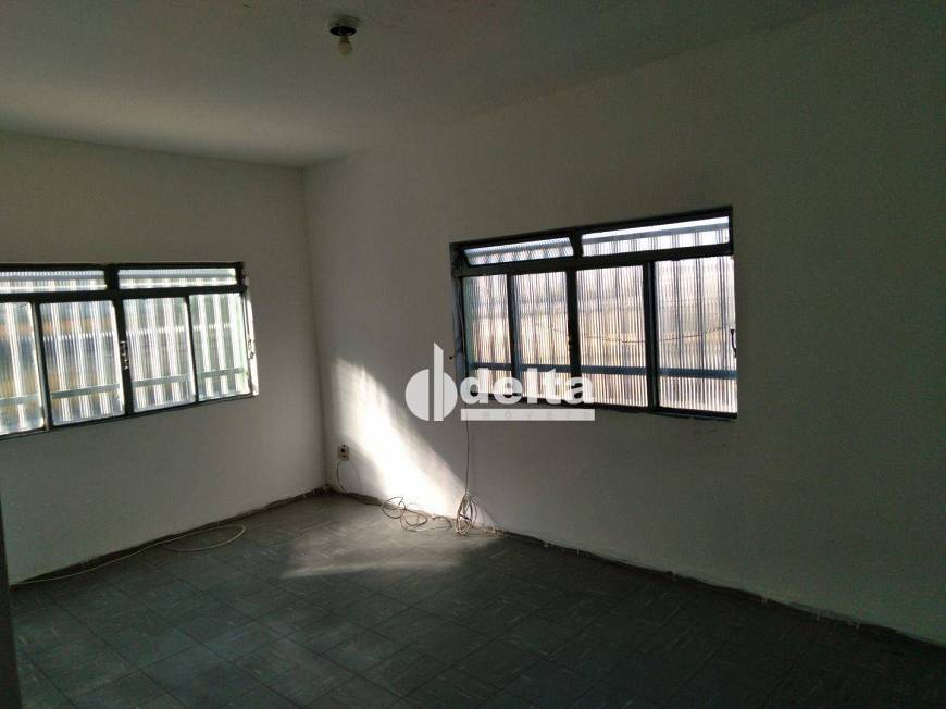 Foto 4 de Apartamento com 4 Quartos para alugar, 200m² em Nossa Senhora Aparecida, Uberlândia