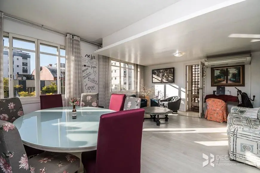 Foto 1 de Apartamento com 4 Quartos à venda, 156m² em Rio Branco, Porto Alegre