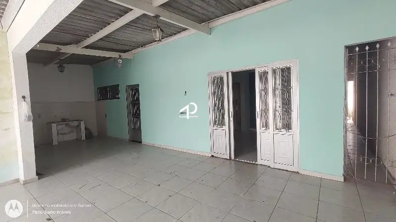 Foto 2 de Casa com 2 Quartos à venda, 140m² em Coophamil, Cuiabá