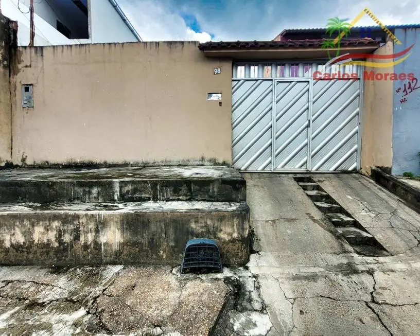 Foto 1 de Casa com 3 Quartos à venda, 102m² em Flores, Manaus