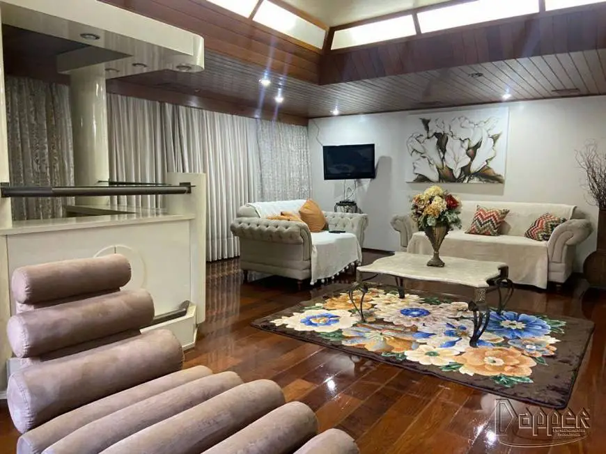 Foto 1 de Casa com 3 Quartos à venda, 782m² em Guarani, Novo Hamburgo