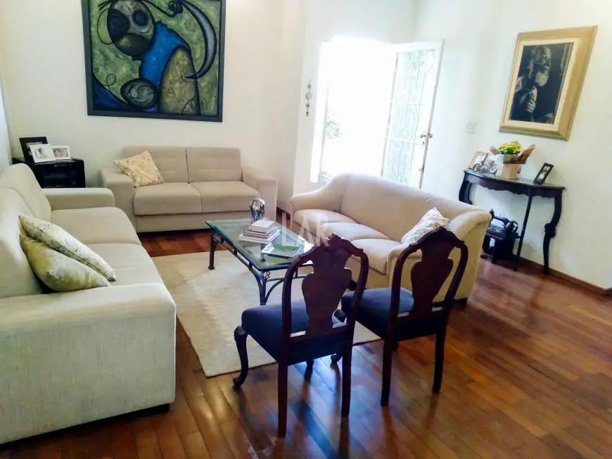 Foto 1 de Casa com 5 Quartos à venda, 296m² em Santa Lúcia, Belo Horizonte