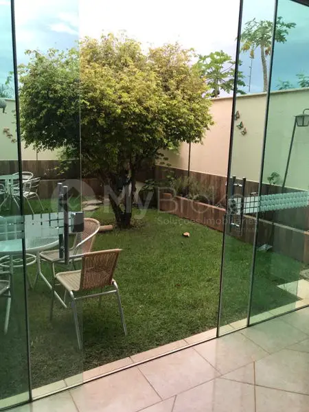 Foto 1 de Sobrado com 3 Quartos à venda, 400m² em Jardim Atlântico, Goiânia
