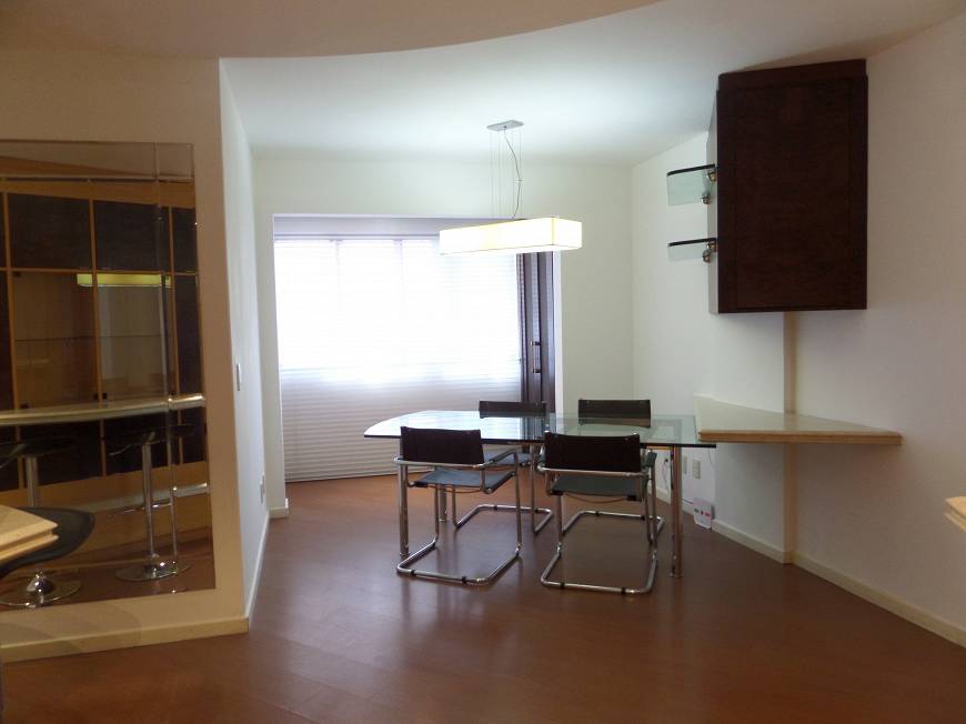 Foto 2 de Apartamento com 2 Quartos à venda, 71m² em Água Verde, Curitiba